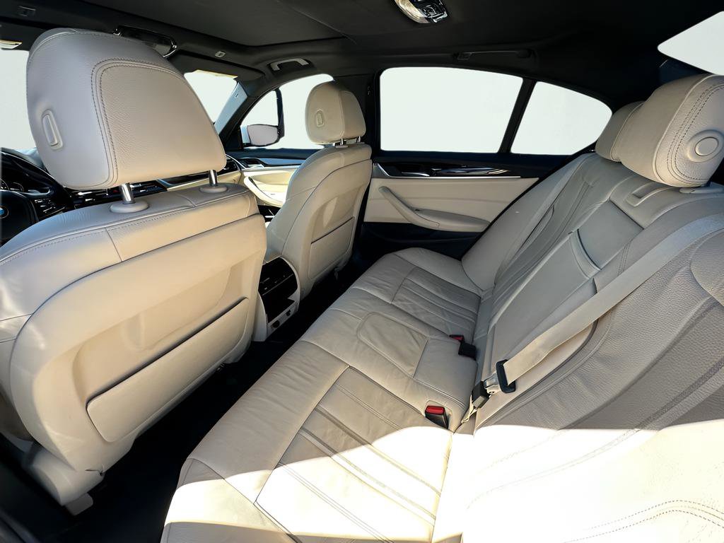 Used 2017 BMW 530i RWD image 3