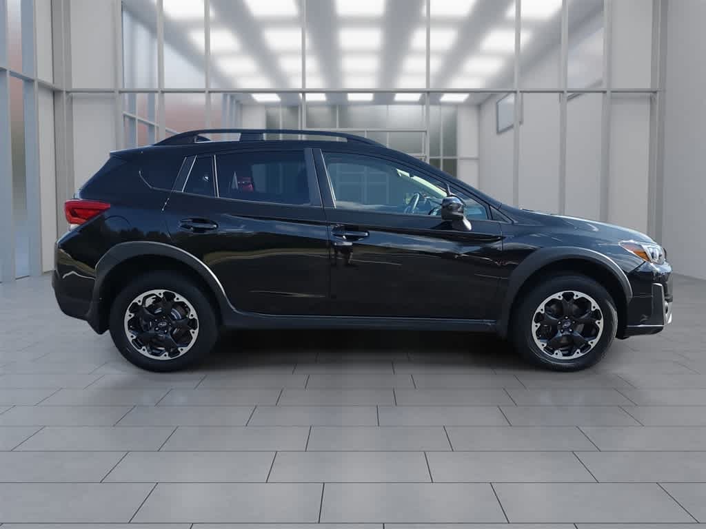 Used 2021 Subaru Crosstrek 2.0i Premium w/ Moonroof Package AWD/4WD image 2