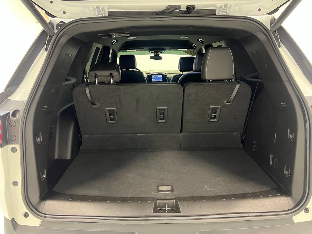 Used 2023 Chevrolet Traverse LT FWD image 29