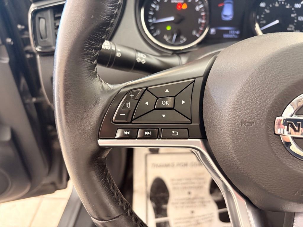 Used 2018 Nissan Rogue Sport SV image 15