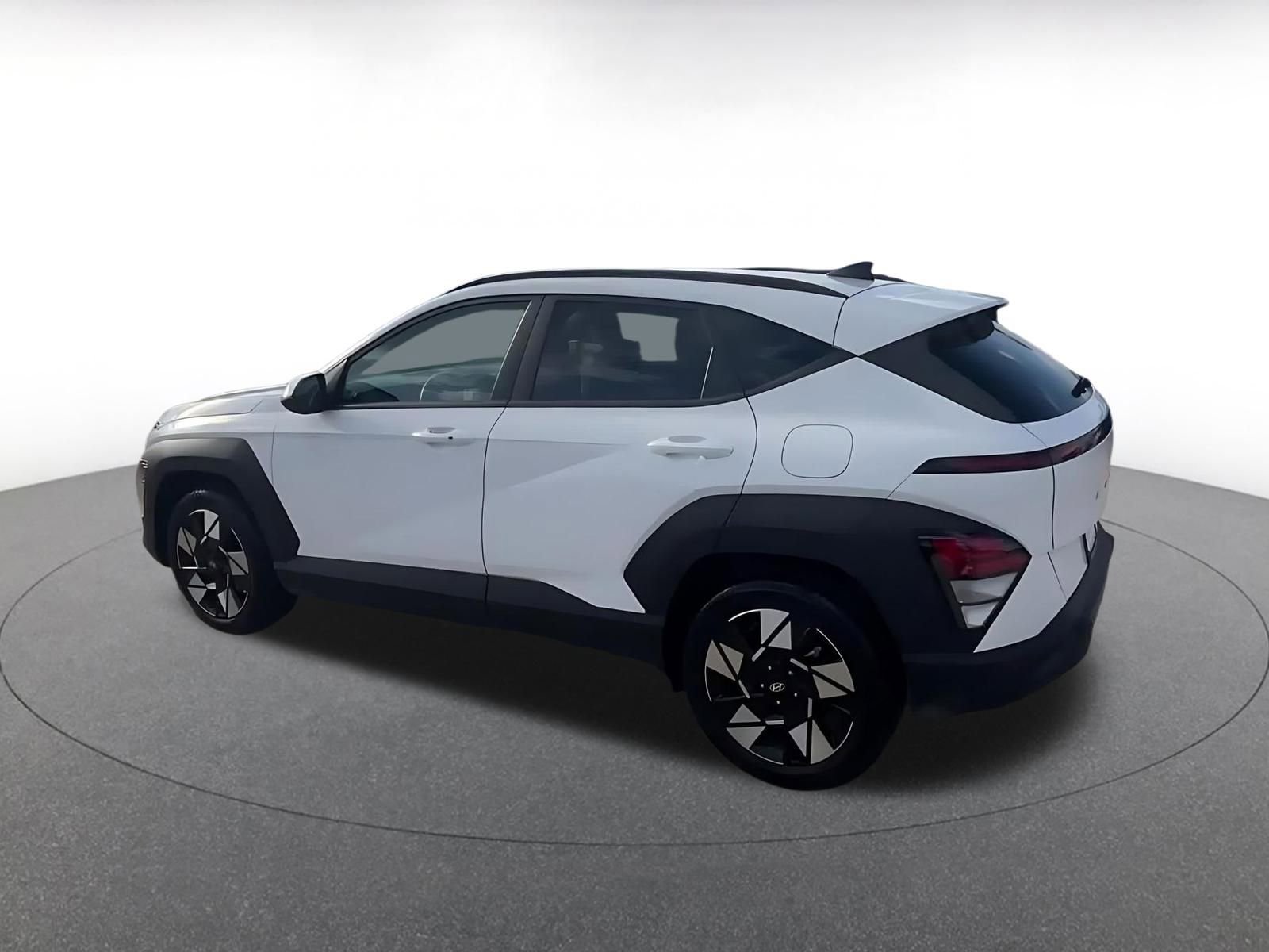 Used 2025 Hyundai Kona SEL image 10