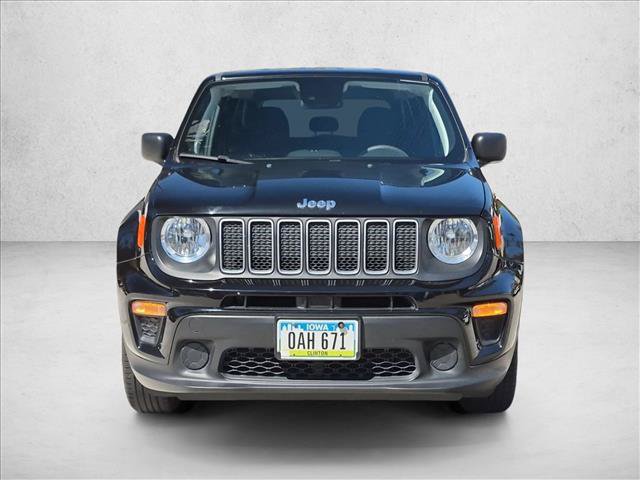 Used 2023 Jeep Renegade Latitude AWD/4WD image 2