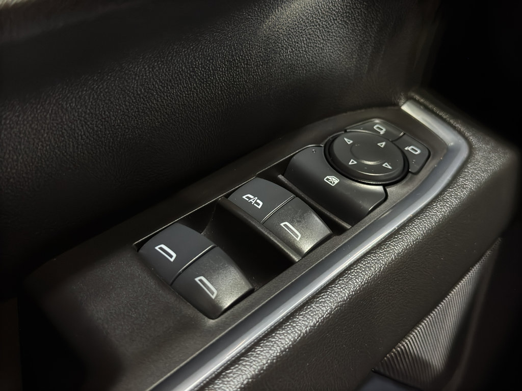 Used 2025 GMC Sierra 1500 Elevation w/ LPO, Elevation Black Package image 37