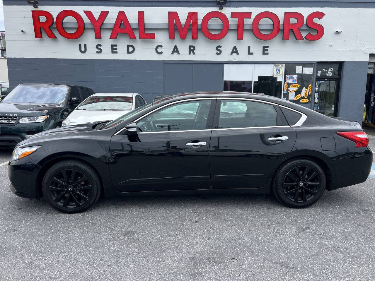 Used 2016 Nissan Altima 2.5 SV w/ Convenience Package FWD image 16