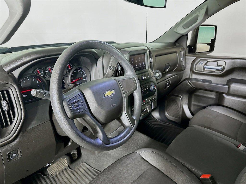 Used 2025 Chevrolet Silverado 2500 Custom w/ Custom Value Package image 10