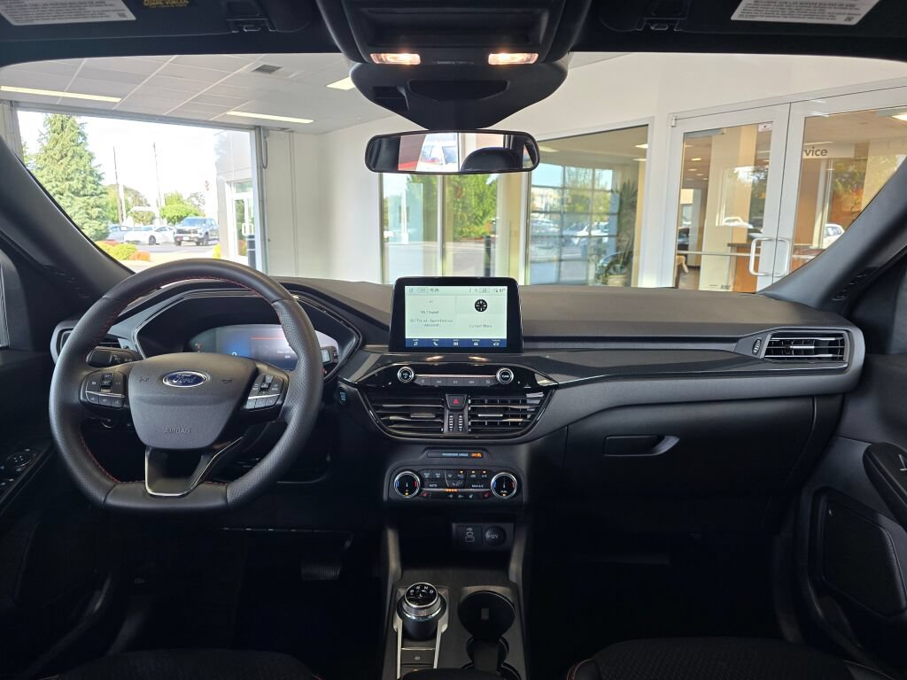 Used 2025 Ford Escape ST-Line Select AWD/4WD image 33