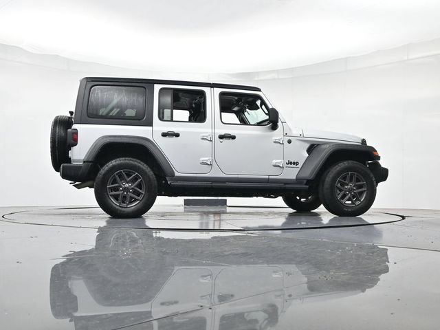 Used 2024 Jeep Wrangler Unlimited Sport AWD/4WD image 37