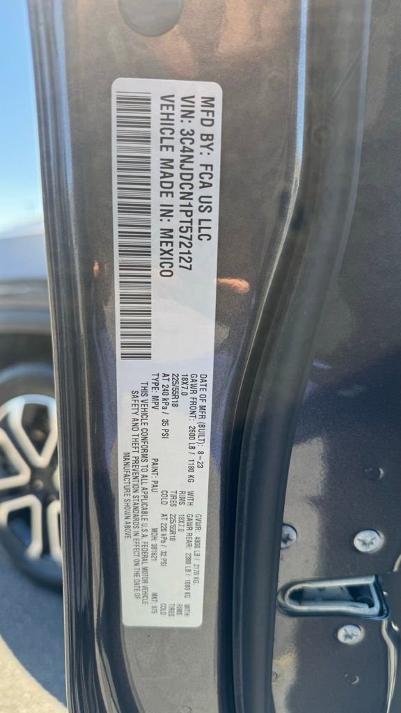 Used 2023 Jeep Compass Limited image 8