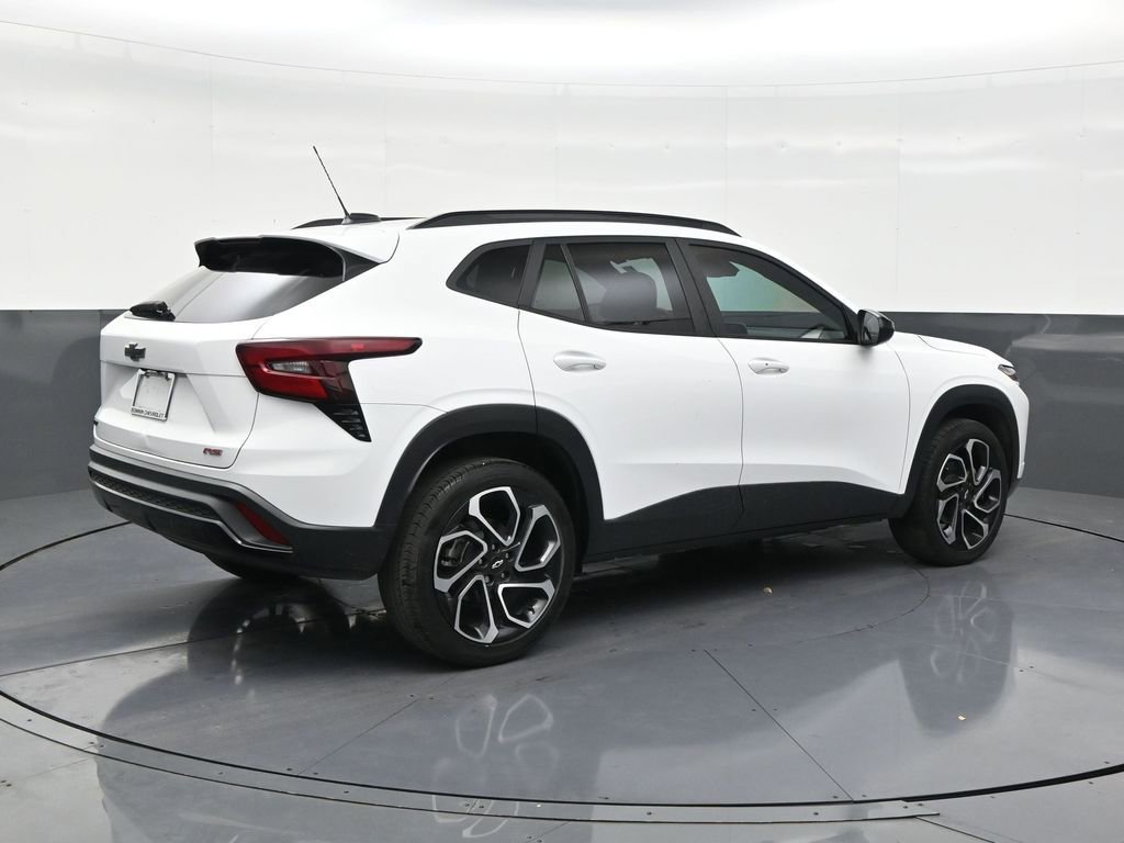 Used 2024 Chevrolet Trax RS image 5