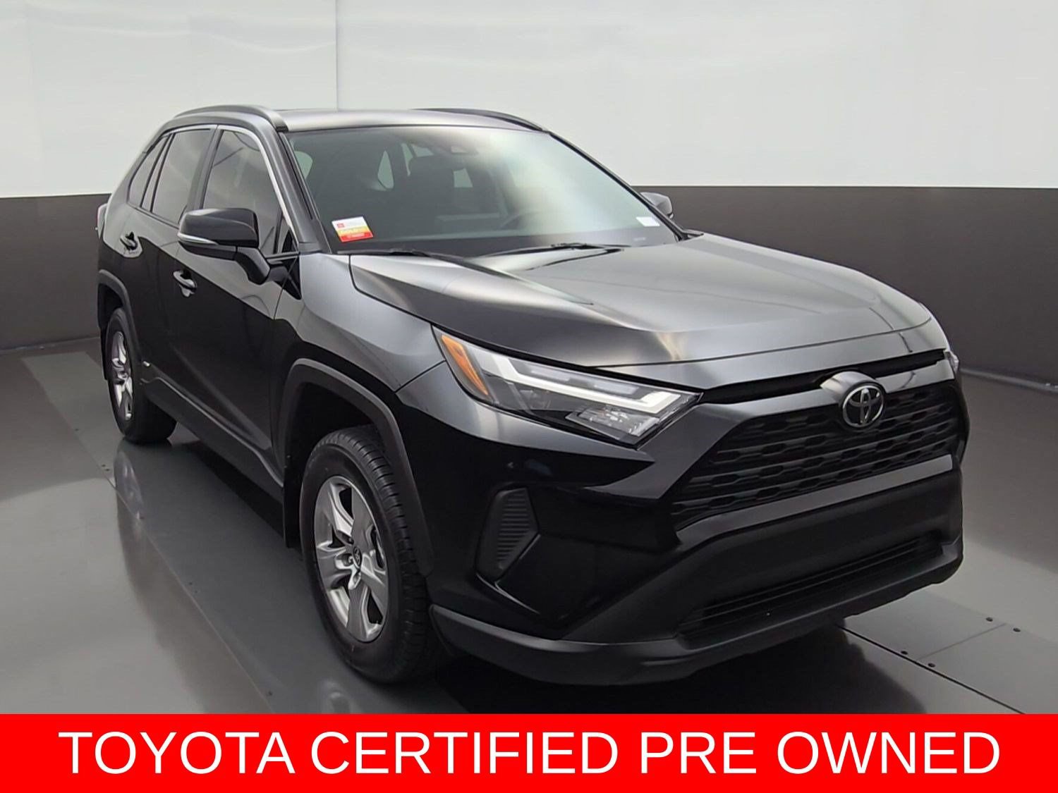 Certified 2025 Toyota RAV4 XLE w/ Convenience Package AWD/4WD image 1