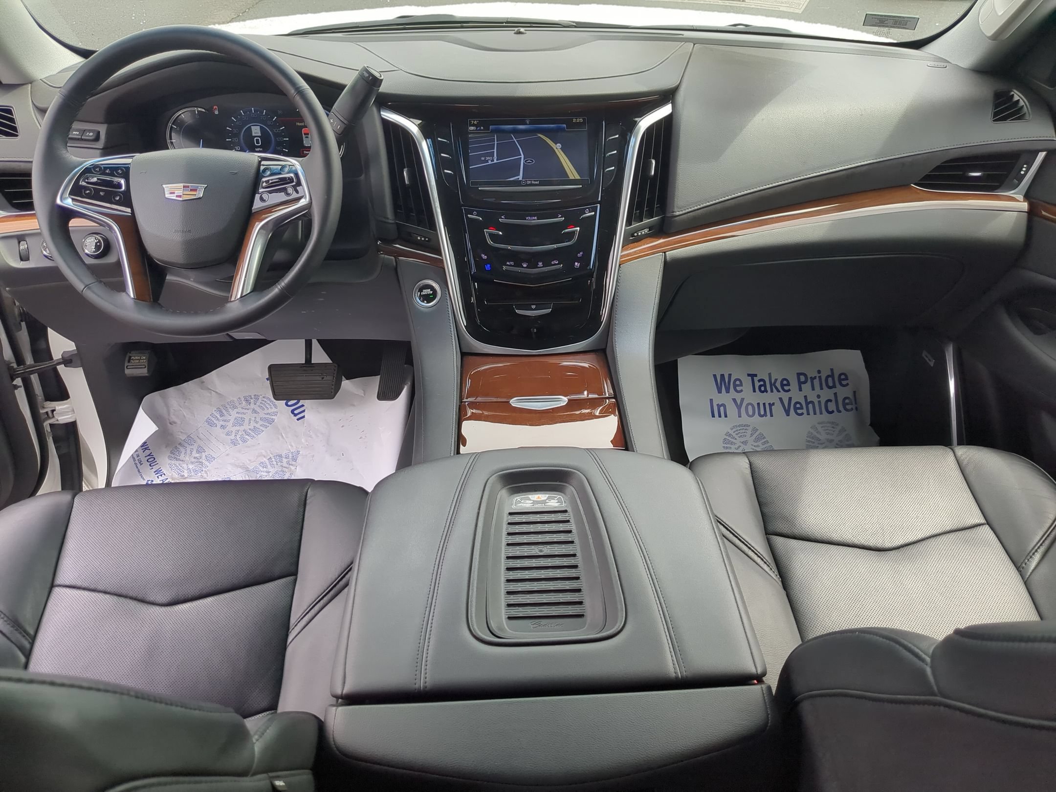 Certified 2020 Cadillac Escalade Luxury AWD/4WD image 18