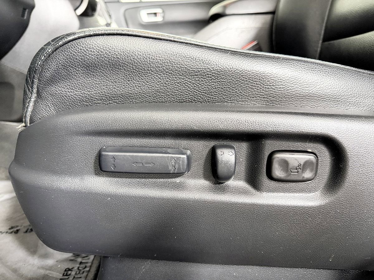 Used 2012 Honda Pilot Touring image 36
