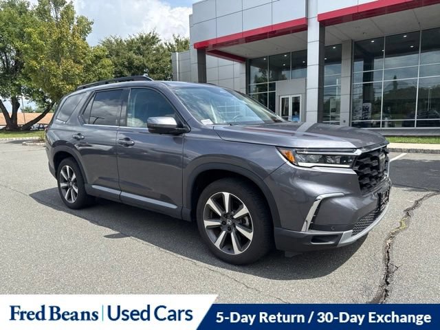Used 2025 Honda Pilot Elite image 2