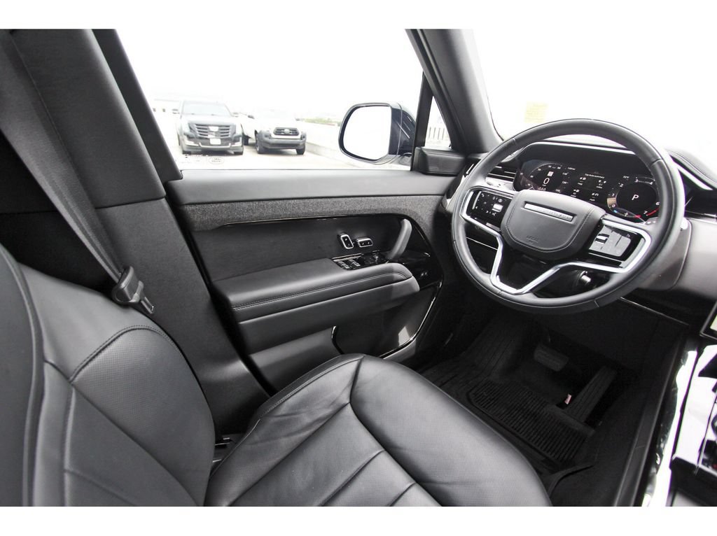 Used 2024 Land Rover Range Rover Sport SE AWD/4WD image 8