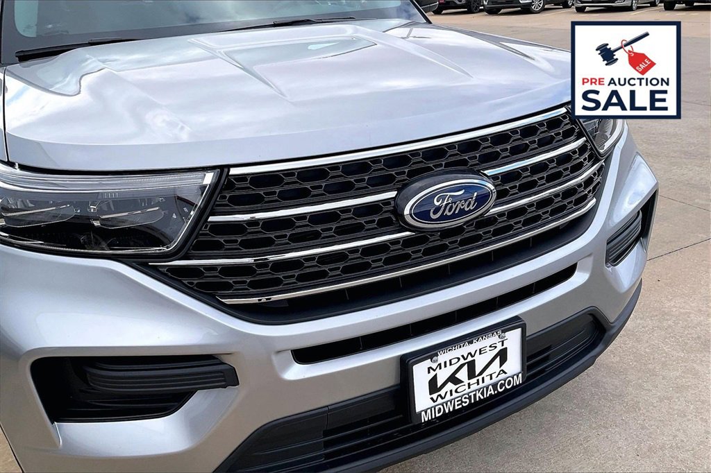 Used 2022 Ford Explorer XLT image 31