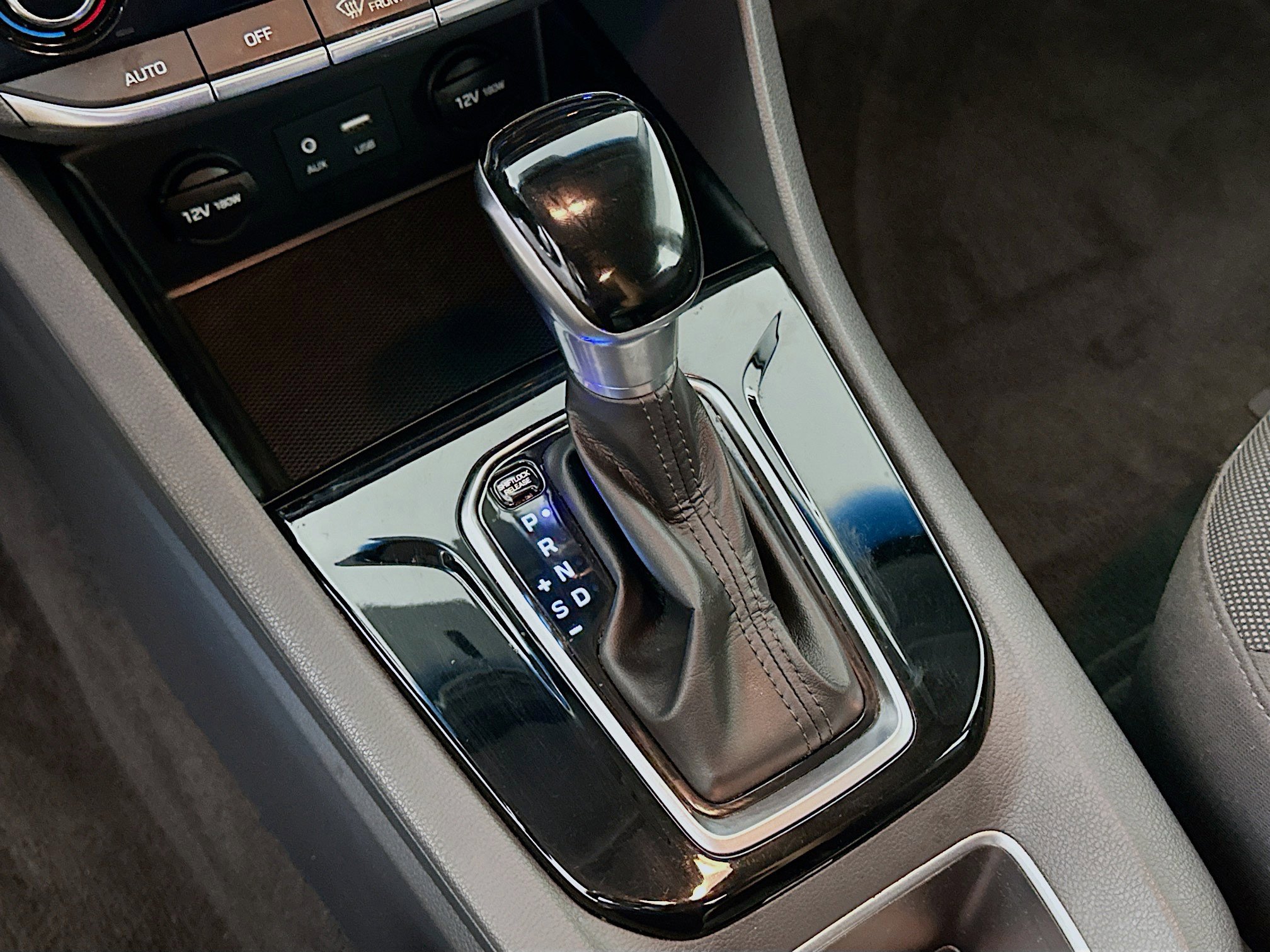 Used 2019 Hyundai Ioniq Blue image 23