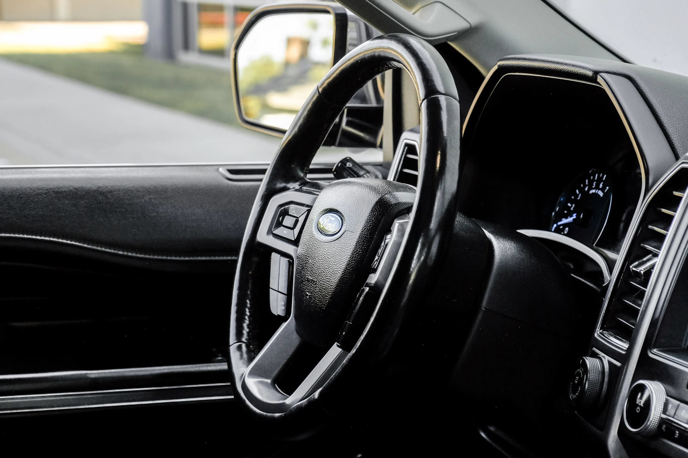 Used 2019 Ford Expedition Max Platinum RWD image 19