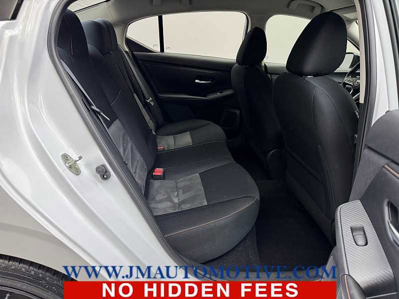 Used 2023 Nissan Sentra SR w/ Midnight Edition Package FWD image 17