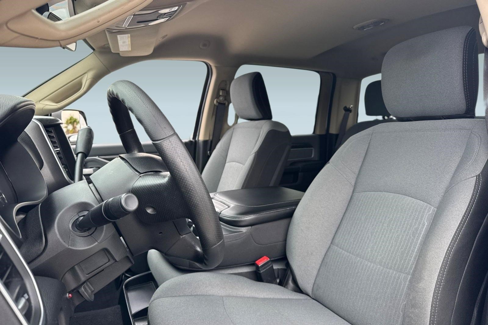 Used 2019 RAM 3500 Big Horn AWD/4WD image 5
