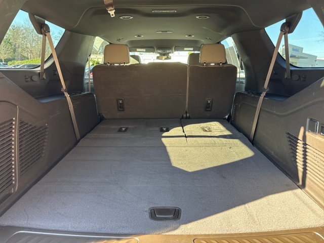 Used 2023 Chevrolet Suburban LT w/ Luxury Package image 51
