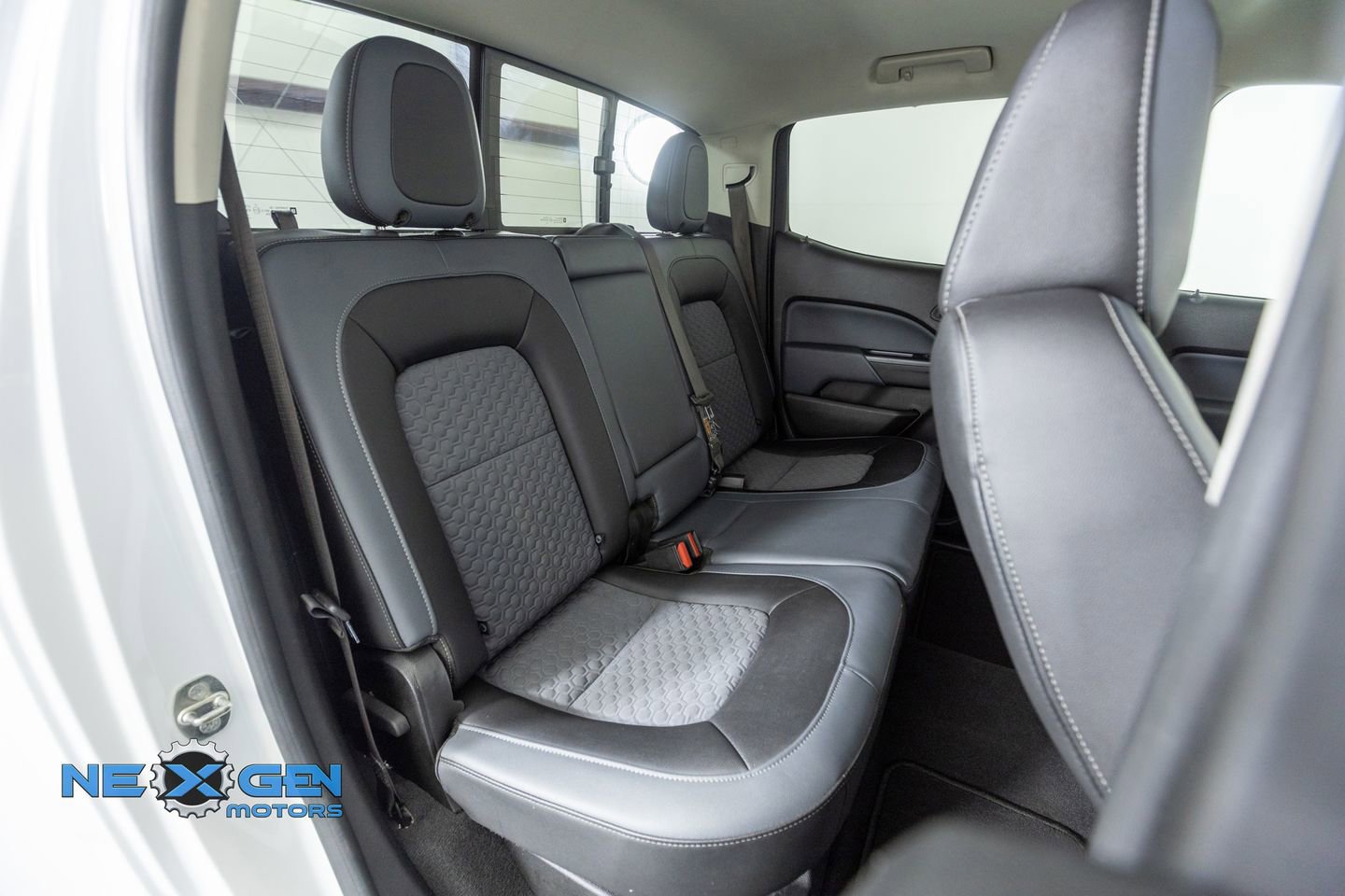 Used 2020 Chevrolet Colorado Z71 image 36