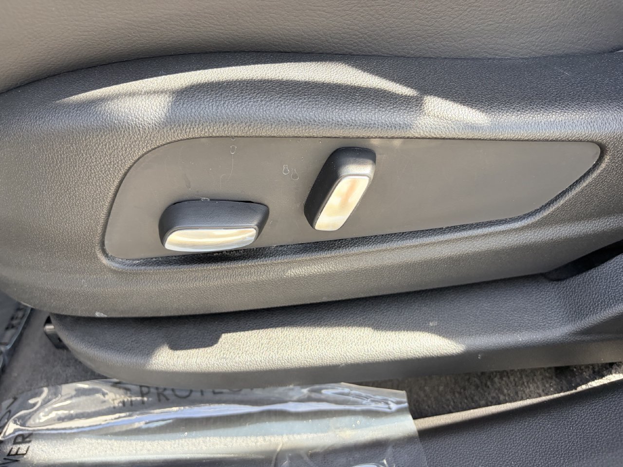 Certified 2024 Cadillac XT5 Luxury w/ LPO, Floor Liner Package FWD image 22