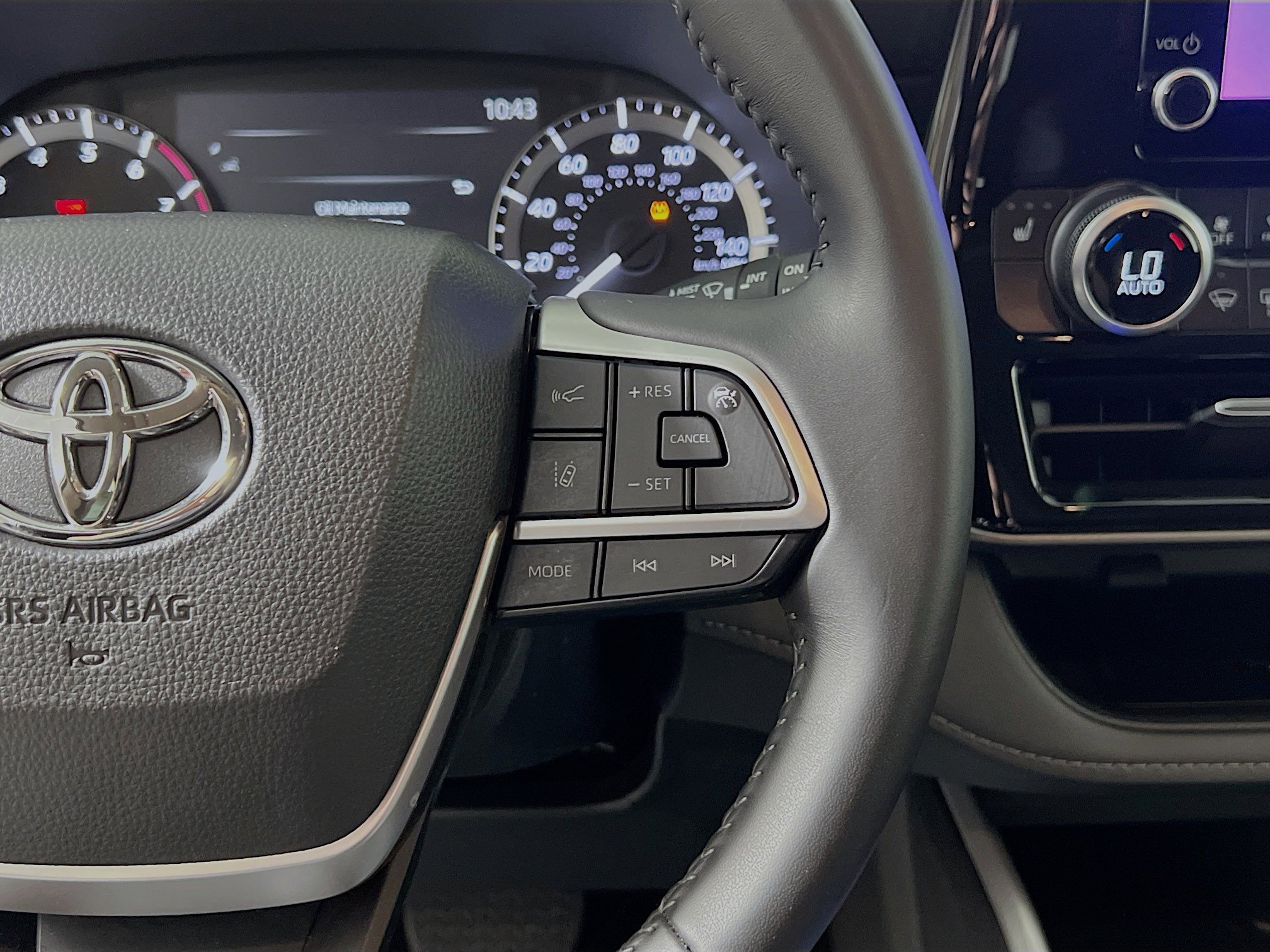 Used 2025 Toyota Highlander XLE image 20