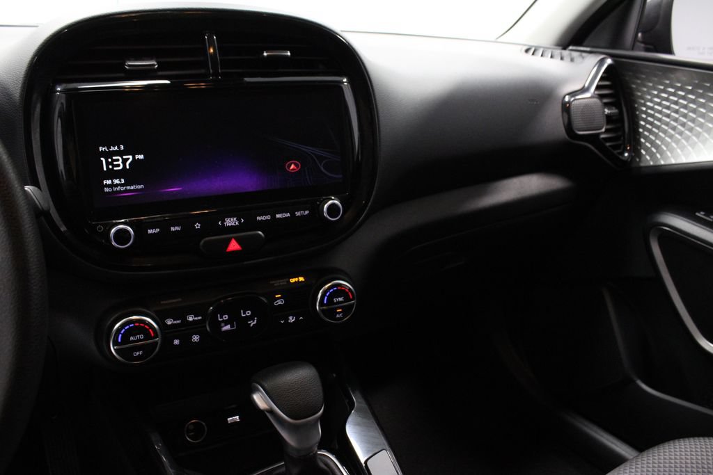 Used 2023 Kia Soul S FWD image 29