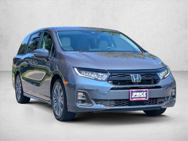 Used 2025 Honda Odyssey Touring image 3