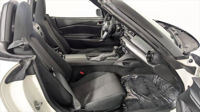 Used 2016 MAZDA MX-5 Miata Sport image 16
