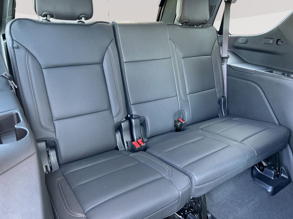 Used 2025 Chevrolet Tahoe High Country AWD/4WD image 25