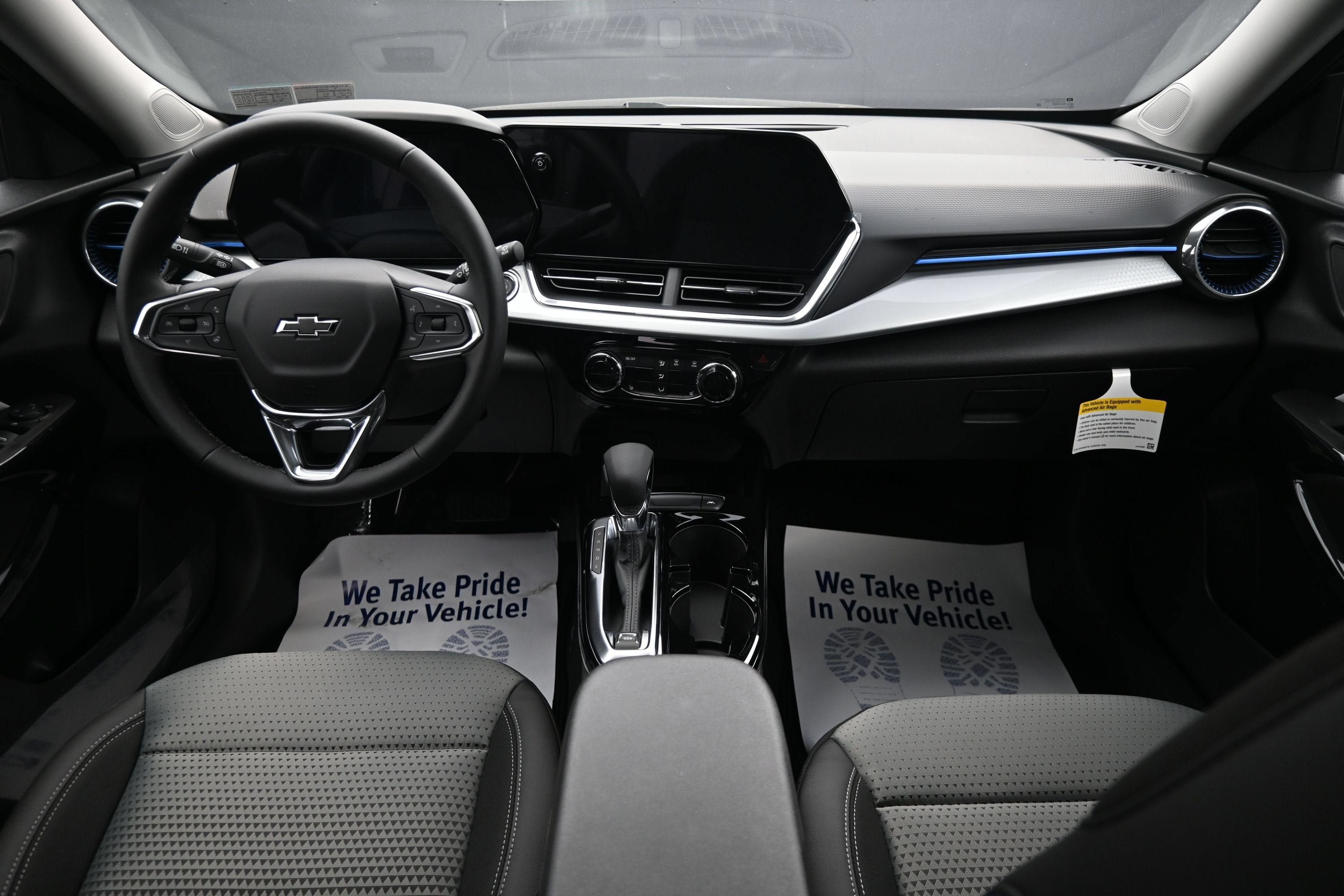 New 2026 Chevrolet Trax LT w/ Sunroof Package FWD image 24