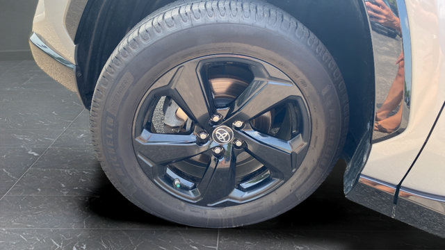 Used 2019 Toyota RAV4 XSE AWD/4WD image 28