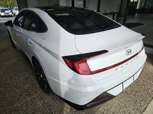 Used 2021 Hyundai Sonata Limited FWD image 4