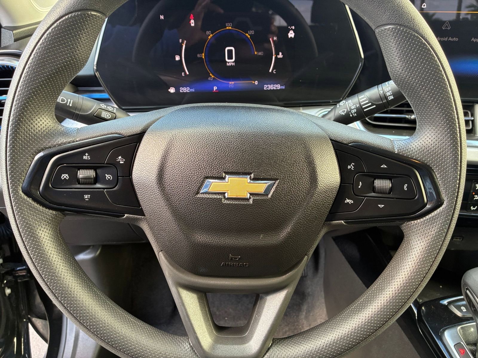 Used 2025 Chevrolet Trax LT image 27