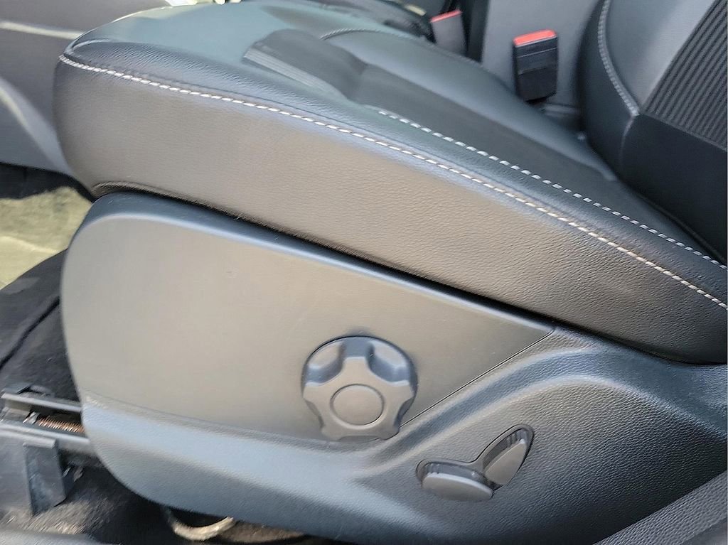 Used 2020 Ford EcoSport SES image 12