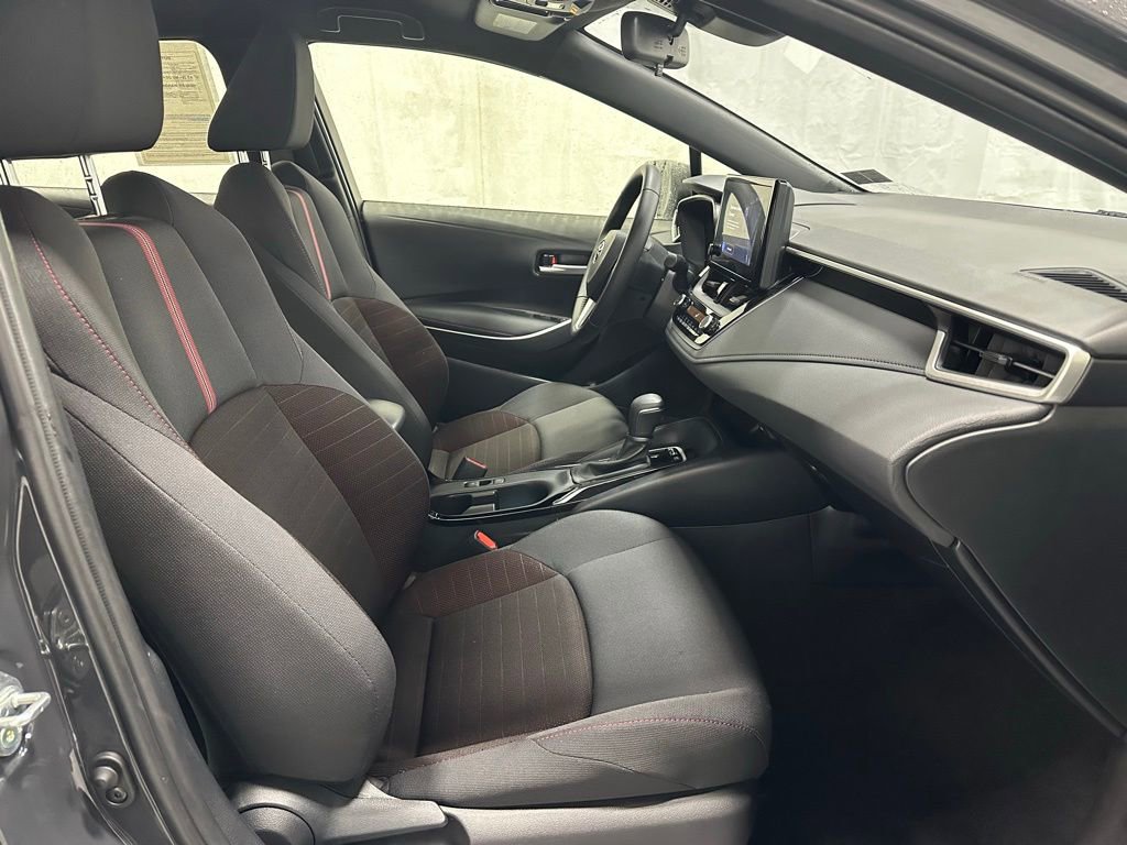 Used 2025 Toyota Corolla SE FWD image 60