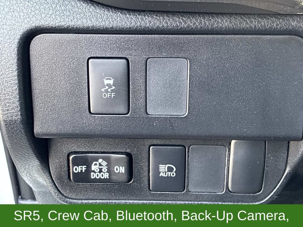 Used 2020 Toyota Tacoma SR5 AWD/4WD image 19