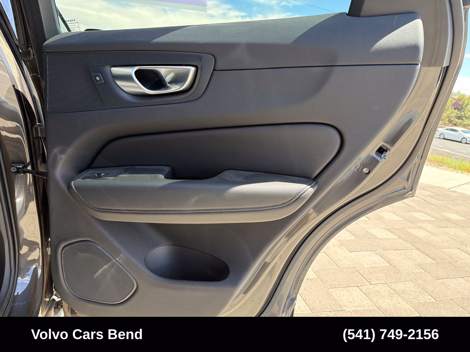 Used 2024 Volvo XC60 B5 Core w/ Protection Package Premier AWD/4WD image 23