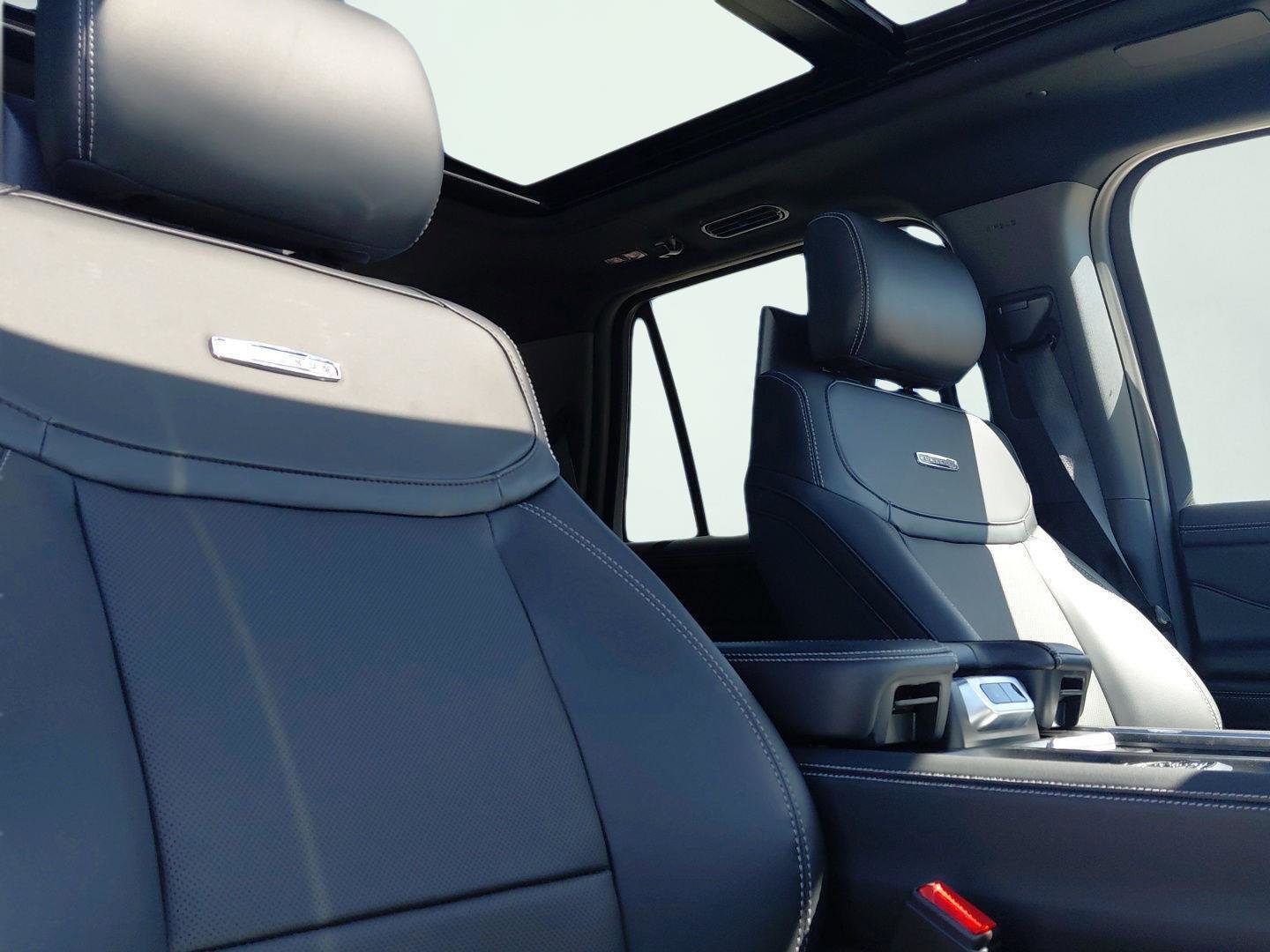 New 2026 Ford Expedition Platinum AWD/4WD image 11