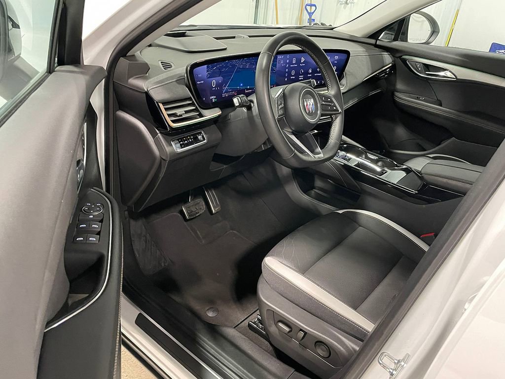 Used 2025 Buick Envision Sport Touring image 21