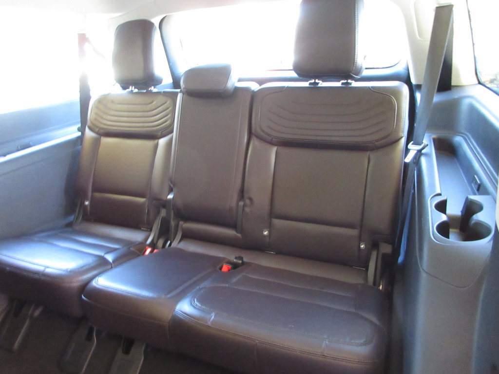 Certified 2025 Ford Expedition Max Platinum w/ Platinum Ultimate Package AWD/4WD image 25