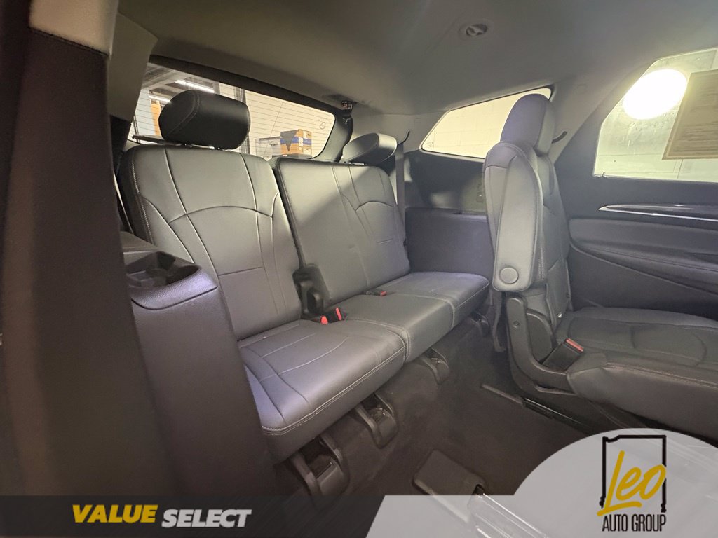 Used 2019 Buick Enclave Essence FWD image 19