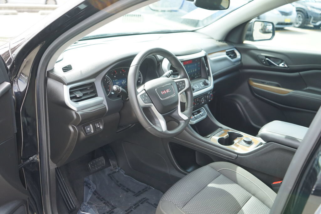 Used 2021 GMC Acadia SLE FWD image 13