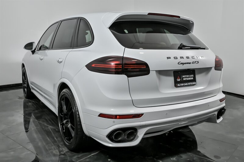 Used 2016 Porsche Cayenne GTS AWD/4WD image 8