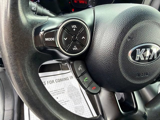 Used 2016 Kia Soul + FWD image 13