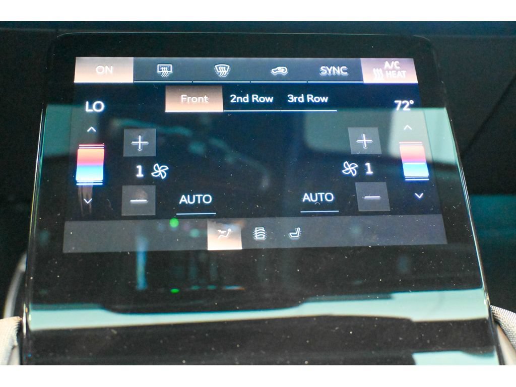 New 2026 Cadillac Vistiq Premium Luxury AWD/4WD image 30