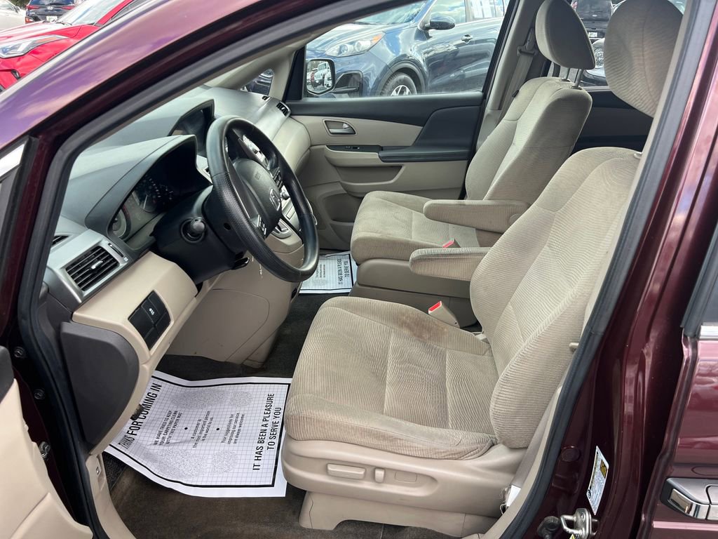 Used 2013 Honda Odyssey LX image 12