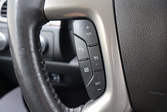 Used 2013 Chevrolet Avalanche LTZ image 25