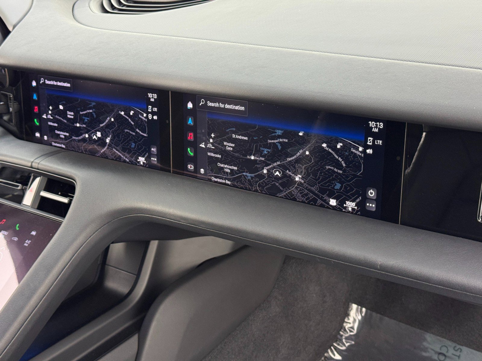 Used 2023 Porsche Taycan 4S w/ Premium Package image 33